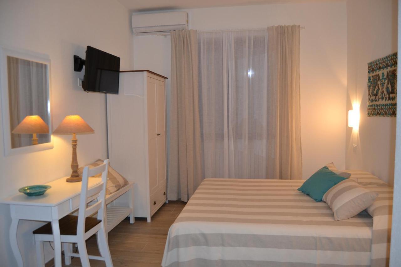 Nuscos Bed And Breakfast Νουόρο Εξωτερικό φωτογραφία